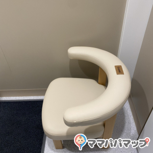そよら三条須頃(2F)の授乳室・おむつ替え台の写真(5枚目)