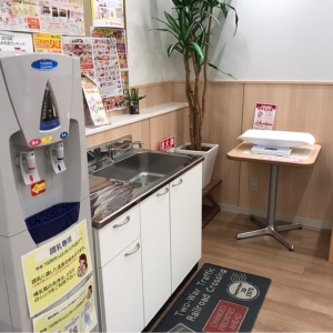 アピタタウンけいはんな(1F)の授乳室・オムツ替え台情報 画像6