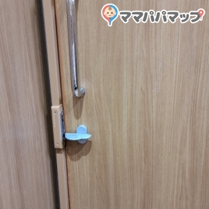 名古屋市東山動植物園(アジアゾウ広場休憩所	)の授乳室・オムツ替え台情報 画像1