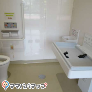 2階多目的トイレ