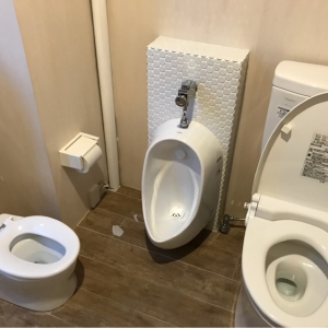 オーガニックカフェルルOrganic Cafe LuLu(1F)のオムツ替え台情報 画像5