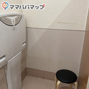 ホームセンターコーナン 福岡新宮店(1F)の授乳室・オムツ替え台情報 画像1