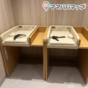オムツ替えスペース2箇所になってました。