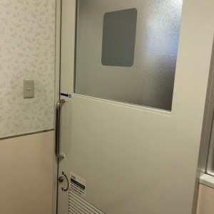 ドアに鍵をかける事ができました