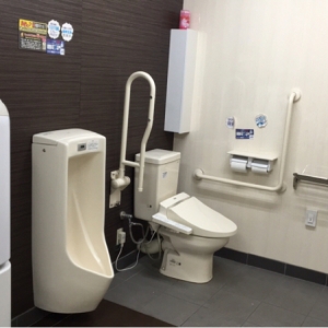 ツルハ蒲田店(1F)のオムツ替え台情報 画像1