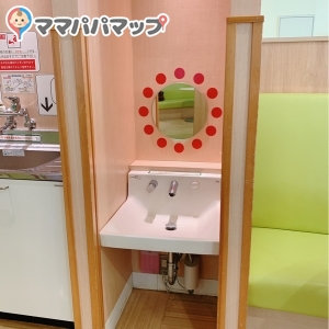ファミリースペース(4F)の授乳室・オムツ替え台情報 画像7