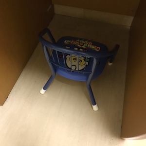 おむつ交換台の下に子供用イスもありました。