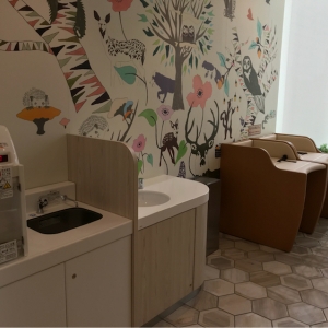 広々していて綺麗！優しいオルゴールのBGMも。