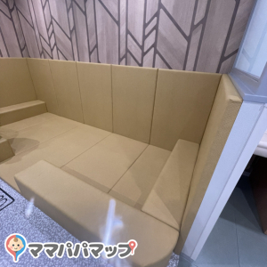 神戸三田プレミアム・アウトレット(1720区 チャオパニック横)の授乳室・おむつ替え台の写真(1枚目)