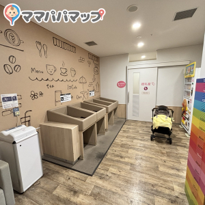 イオンモール座間店(2F)の授乳室・おむつ替え台の写真(2枚目)