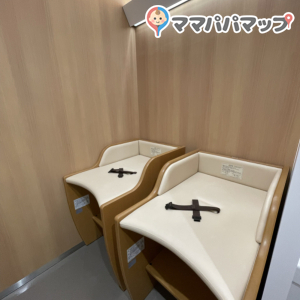 青森空港(2階 国内線搭乗待合室内)の授乳室・オムツ替え台情報 画像2