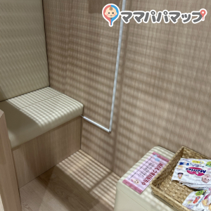 メリーズのおむつがS.M無料でご自由にお取りくださいと数枚置いてありました。