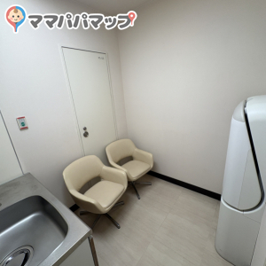 日本大学病院(1F)の授乳室・おむつ替え台の写真(1枚目)
