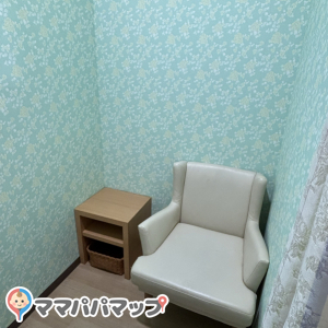 デイリーカナートイズミヤ伏見店(2F)の授乳室・オムツ替え台情報 画像1