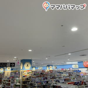 入り口はおもちゃ、ゲーム売り場の奥にあります