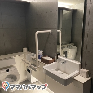 平成建設　世田谷支店(1F)のオムツ替え台情報 画像1