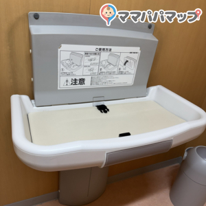 ラウンドワン仙台泉店(1F)の授乳室・おむつ替え台の写真(4枚目)
