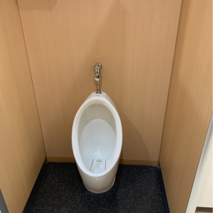 エディオン　広店(2F)の授乳室・おむつ替え台の写真(1枚目)