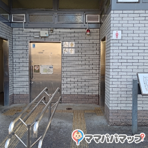 多目的トイレの外観