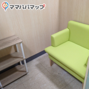 イオン袋井店(2階 赤ちゃん休憩室)の授乳室・オムツ替え台情報 画像2