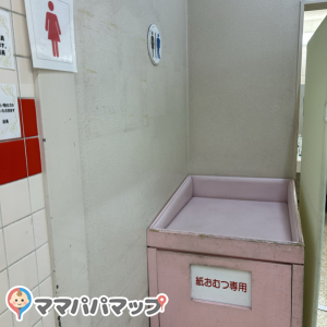 ピアゴ平針店（2F）(2F)の授乳室・おむつ替え台の写真(1枚目)