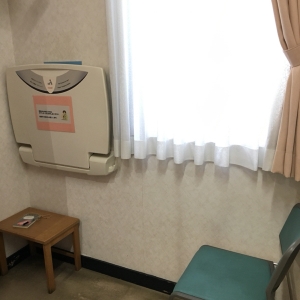 港区立みなと図書館(1F)の授乳室・オムツ替え台情報 画像5