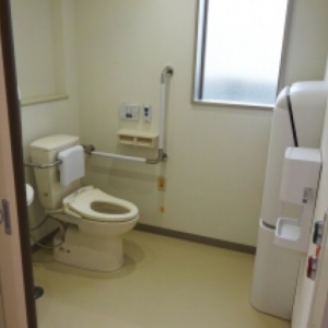 栃木トヨペット 小山駅南通り店の授乳室・おむつ替え台の写真(1枚目)