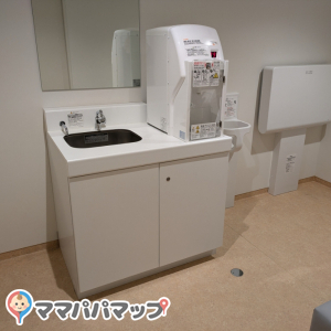 カフェ裏の授乳室