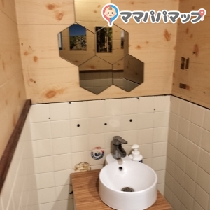 若草HUTTE & co-ba MIYAZAKI(2F)の授乳室・オムツ替え台情報 画像3