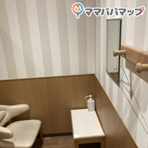 トイザらス・ベビーザらス  岐阜店(1F)の授乳室・オムツ替え台情報 画像1