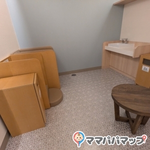 Japan Food Court - Terminal 2, Second Floor(2F)の授乳室・オムツ替え台情報 画像1