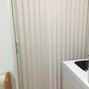 アコーディオンカーテンが閉まります