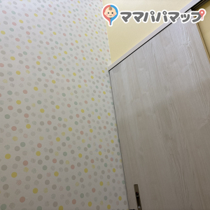 ジョイフル本田 千葉ニュータウン店(1F)の授乳室・おむつ替え台の写真(2枚目)