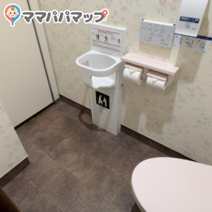 Honda Cars 鹿児島中央 城南店(1F)の授乳室・おむつ替え台の写真(2枚目)