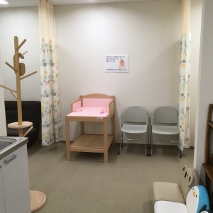 かがやきプラザ研修センター(4F)の授乳室・オムツ替え台情報 画像8