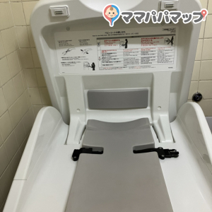 井口コミニュティ・センター(1F)のオムツ替え台情報 画像1