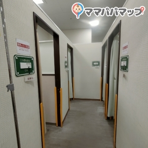イオン小山店(2階 赤ちゃん休憩室)の授乳室・オムツ替え台情報 画像10