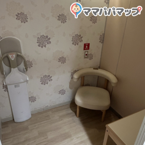 ららぽーと福岡(1F)の授乳室・おむつ替え台の写真(1枚目)