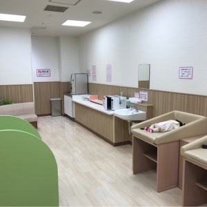 イオンタウン釜石(2F)の授乳室・おむつ替え台の写真(8枚目)