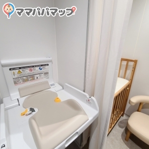 香取市立佐原中央図書館(2F)の授乳室・オムツ替え台情報 画像2