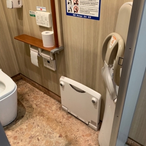 WC右 ベビーチェアあり