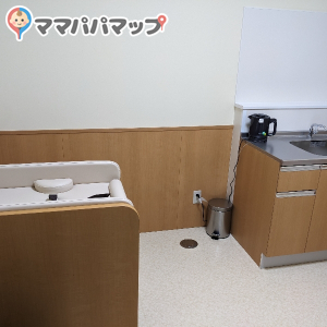 ヤマダデンキテックランドNew恵庭店(1F)の授乳室・おむつ替え台の写真(1枚目)