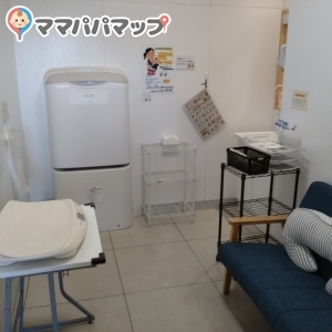 コープみやざき 宮脇店(1F)の授乳室・おむつ替え台の写真(2枚目)