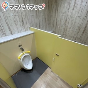 ららぽーと福岡 2階ベビー休憩室(2F)の授乳室・おむつ替え台の写真(8枚目)
