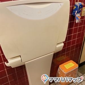 和食麺処サガミ富士伝法店のオムツ替え台情報 画像2