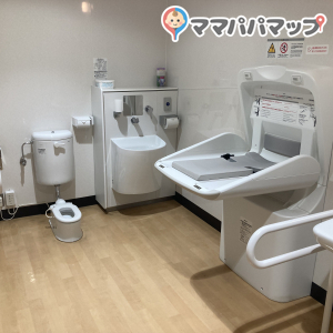 多目的トイレ