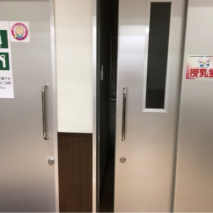 アルク徳山中央店(1F)の授乳室・オムツ替え台情報 画像2