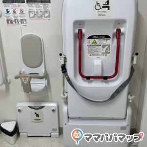 多目的トイレ ベビーチェア等