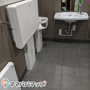 オムツ台あり