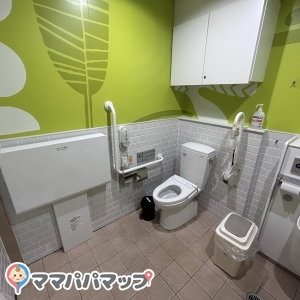 業務スーパーTAKENOKO上穂東店のオムツ替え台情報 画像1